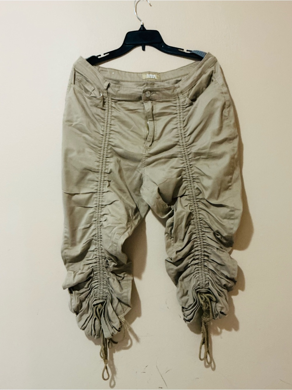 Women’s  Tan Ruched Capris Pants